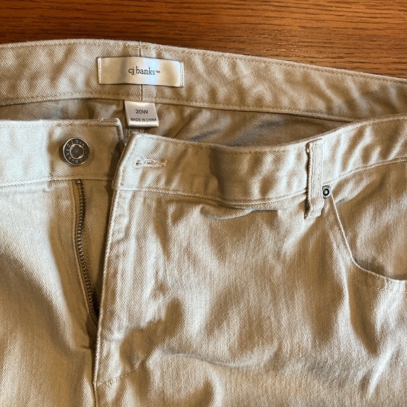 CJBanks tan jeans, 20 womens - Picture 2 of 4